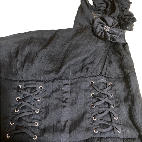 Do & Be women’s one shoulder black blouson style corset top. - Picture 10 of 14